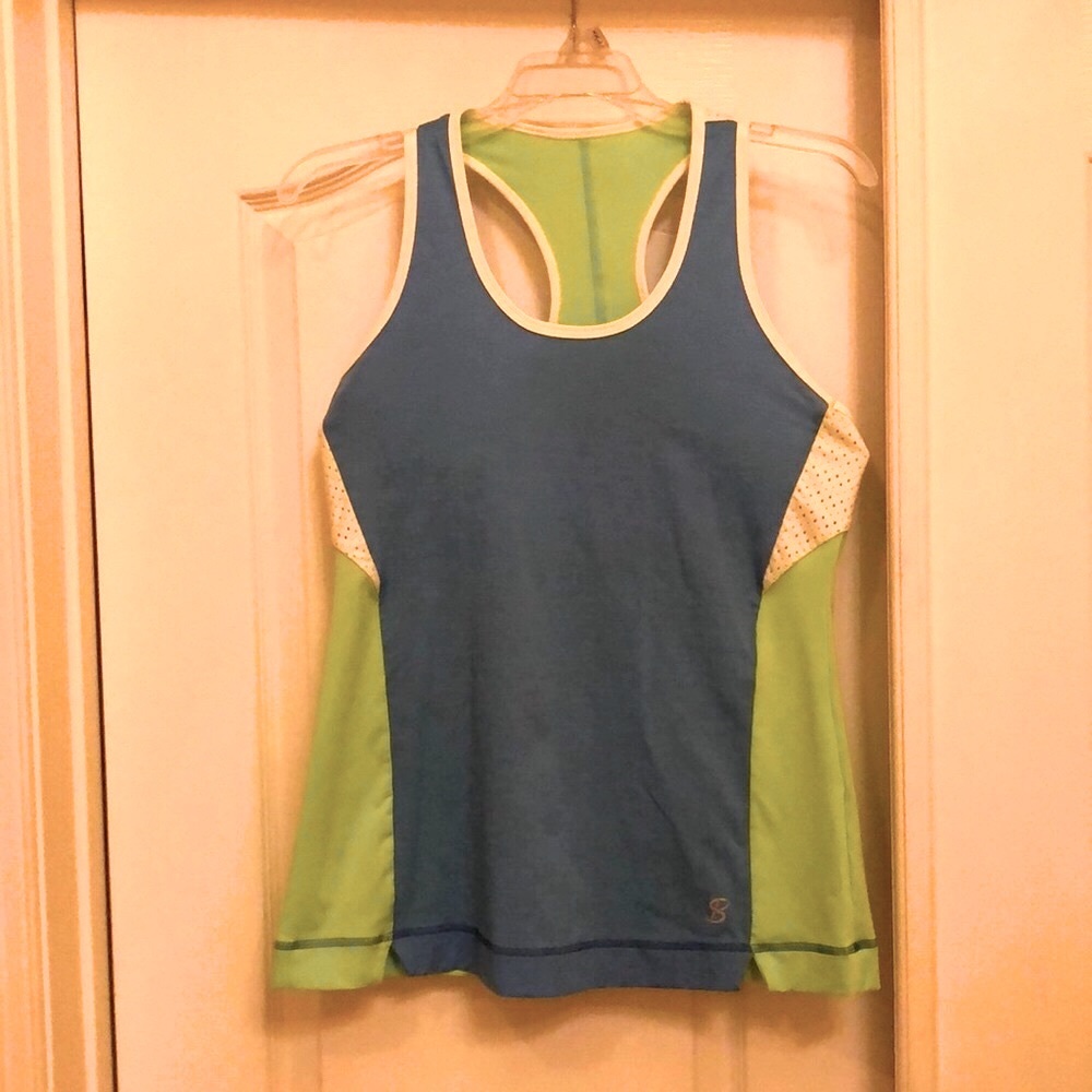 Tennis tank top- like new
